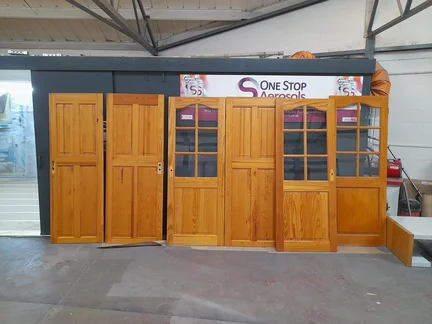 Pine Interior doors Spray Painted Milton Keynes Pine Interior doors Spray Painted Milton Keynes